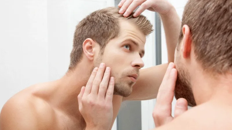 10 Beste Behandelingen voor Dunner Wordend Haar Bij Mannen
